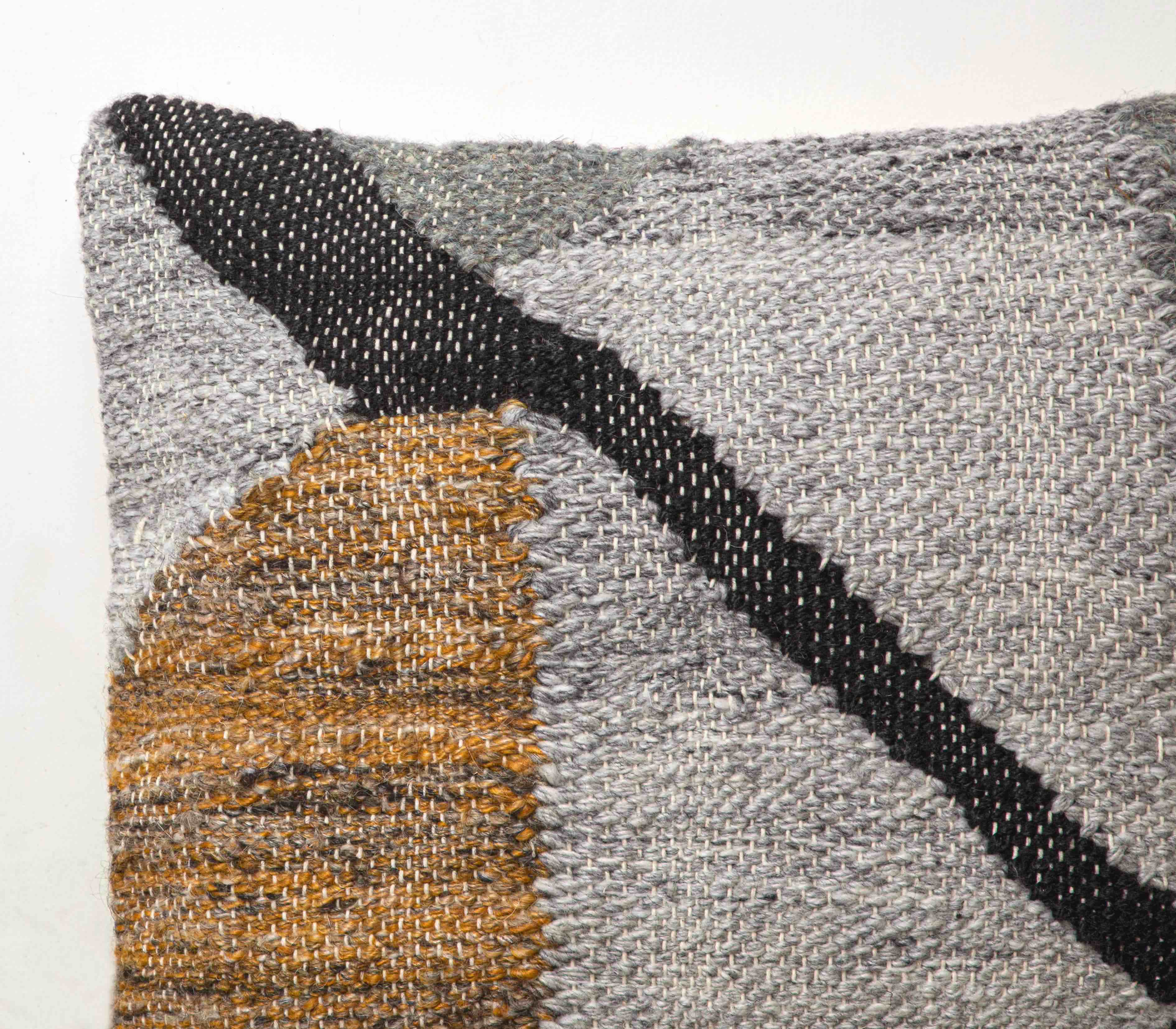 JHC-8608-CushionSilver.Mustard